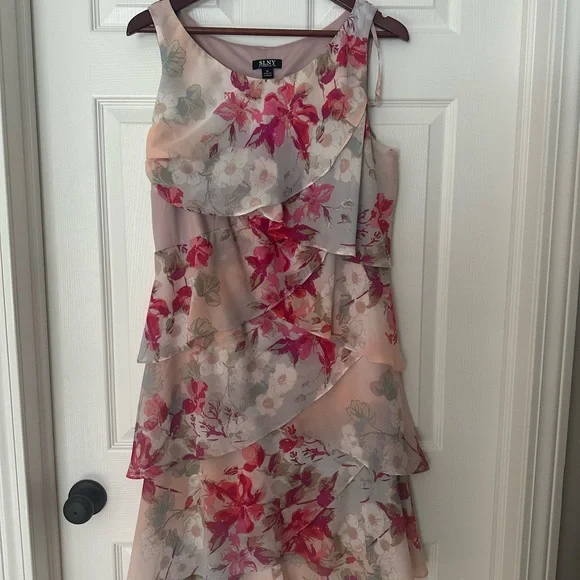SLNY Womens Pink Floral Sleeveless Jewel Neck Layered Formal Dress Size: 16 SLNY Womens Pink Floral Sleeveless Jewel Neck Layered Formal Dress Size: 16